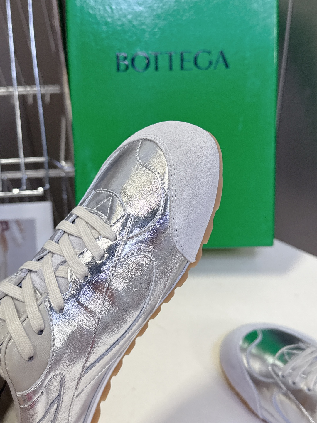 Bottega Veneta BV葆蝶家 阿甘鞋 德训鞋 运动鞋 BV经典老钱风运动鞋超多明星时尚博主种