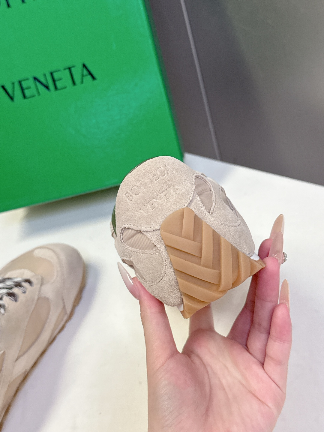 Bottega Veneta BV葆蝶家 阿甘鞋 德训鞋 运动鞋 BV经典老钱风运动鞋超多明星时尚博主种