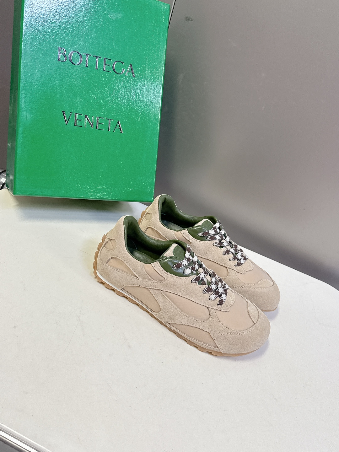 Bottega Veneta BV葆蝶家 阿甘鞋 德训鞋 运动鞋 BV经典老钱风运动鞋超多明星时尚博主种