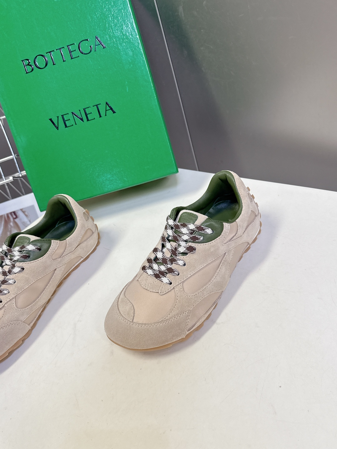 Bottega Veneta BV葆蝶家 阿甘鞋 德训鞋 运动鞋 BV经典老钱风运动鞋超多明星时尚博主种