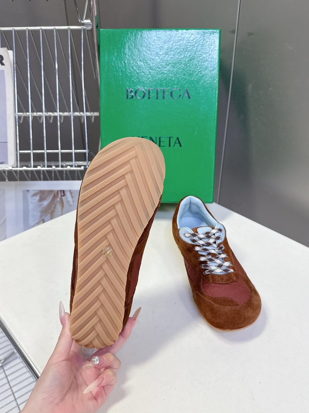 Bottega Veneta BV葆蝶家 阿甘鞋 德训鞋 运动鞋 BV经典老钱风运动鞋超多明星时尚博主种