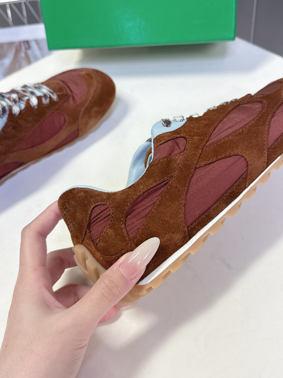 Bottega Veneta BV葆蝶家 阿甘鞋 德训鞋 运动鞋 BV经典老钱风运动鞋超多明星时尚博主种