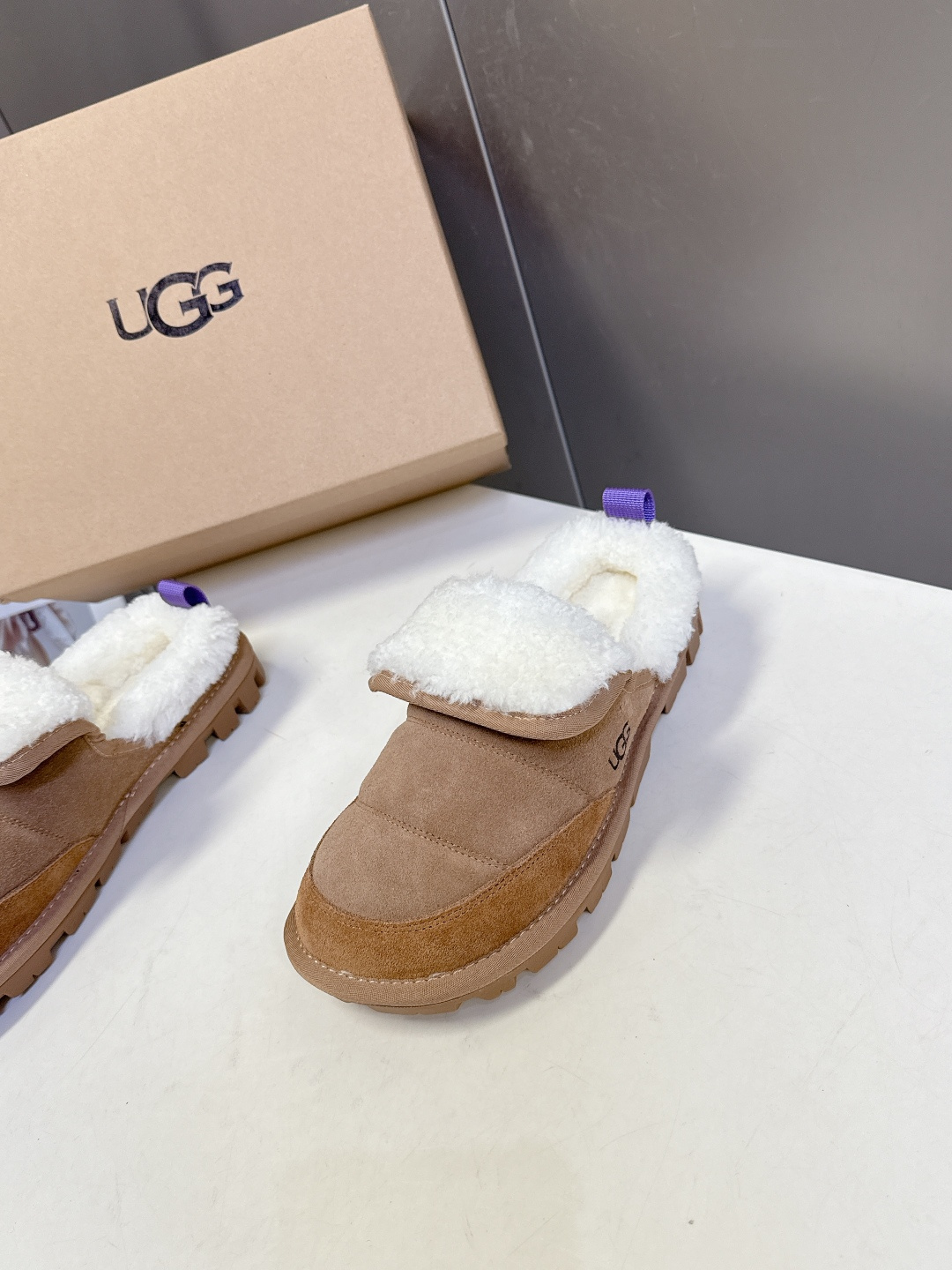 UGG雪地靴秋冬最款新厚底毛毛鞋 超多明星网红种草 秋冬必备毛毛鞋 真羊毛上脚超暖和 一款不会撞衫的鞋子