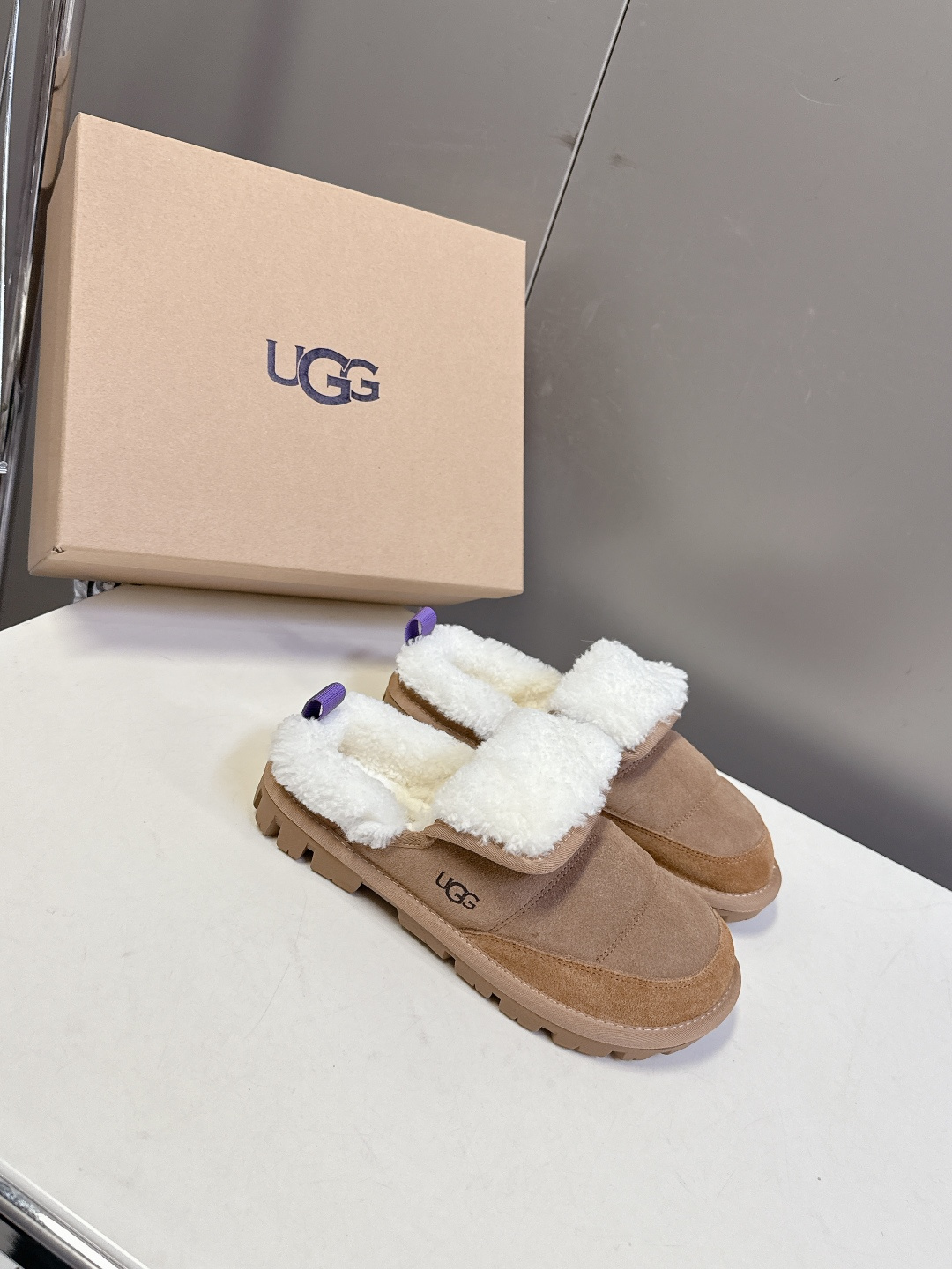 UGG雪地靴秋冬最款新厚底毛毛鞋 超多明星网红种草 秋冬必备毛毛鞋 真羊毛上脚超暖和 一款不会撞衫的鞋子
