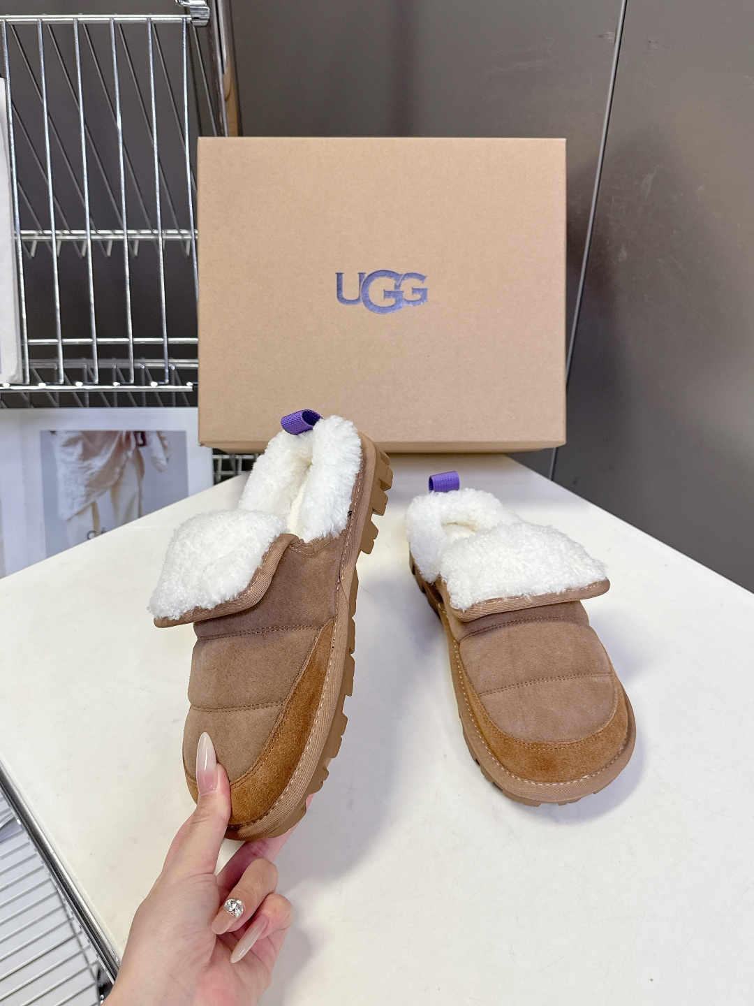 UGG雪地靴秋冬最款新厚底毛毛鞋 超多明星网红种草 秋冬必备毛毛鞋 真羊毛上脚超暖和 一款不会撞衫的鞋子