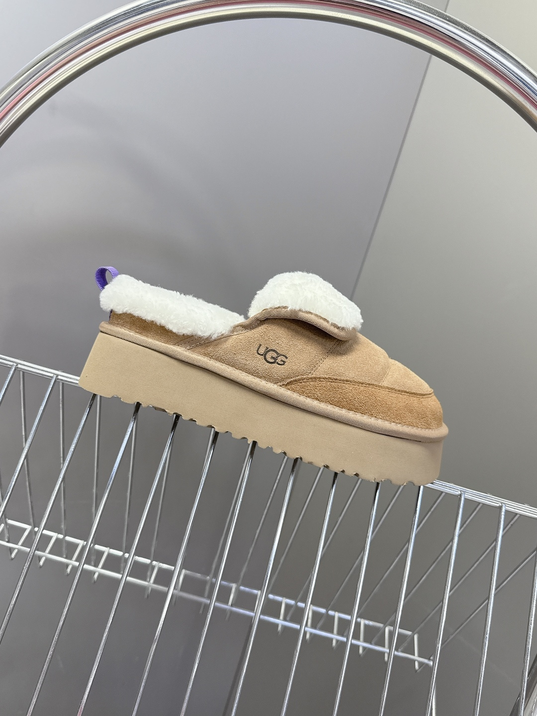UGG雪地靴秋冬最款新厚底毛毛鞋 超多明星网红种草 秋冬必备毛毛鞋 真羊毛上脚超暖和 一款不会撞衫的鞋子