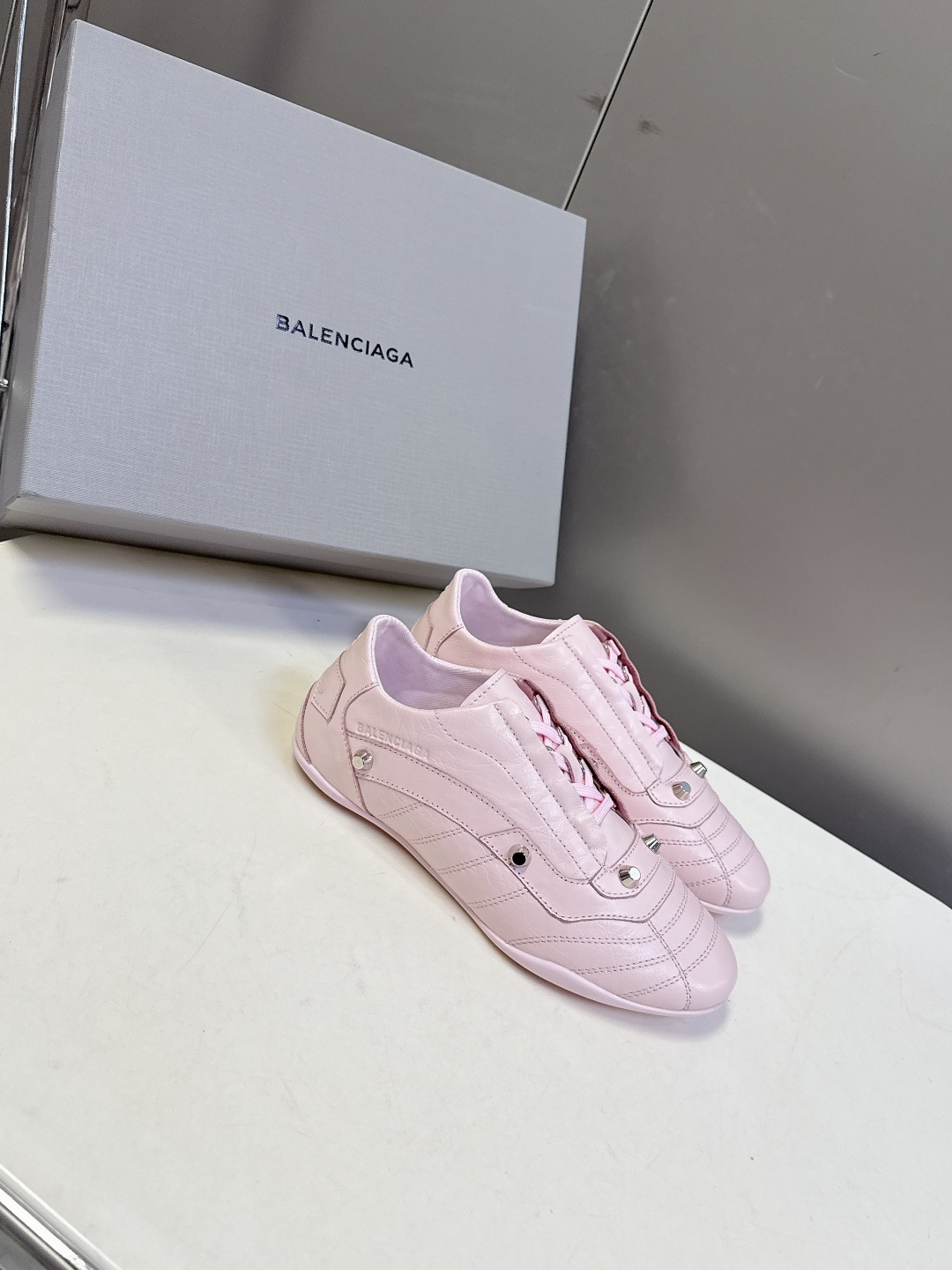 Balenciaga巴黎世家最新款棒球鞋 薄底鞋 休闲鞋超多明星时尚博主种草 原版购入开发做货 超火的薄