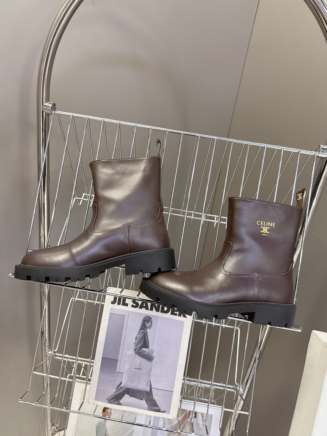 CELINE思琳秋冬专柜最新款一脚蹬短靴 超多明星网红种草 时尚博主同款 早秋力推单品！复古欧美风格 炸