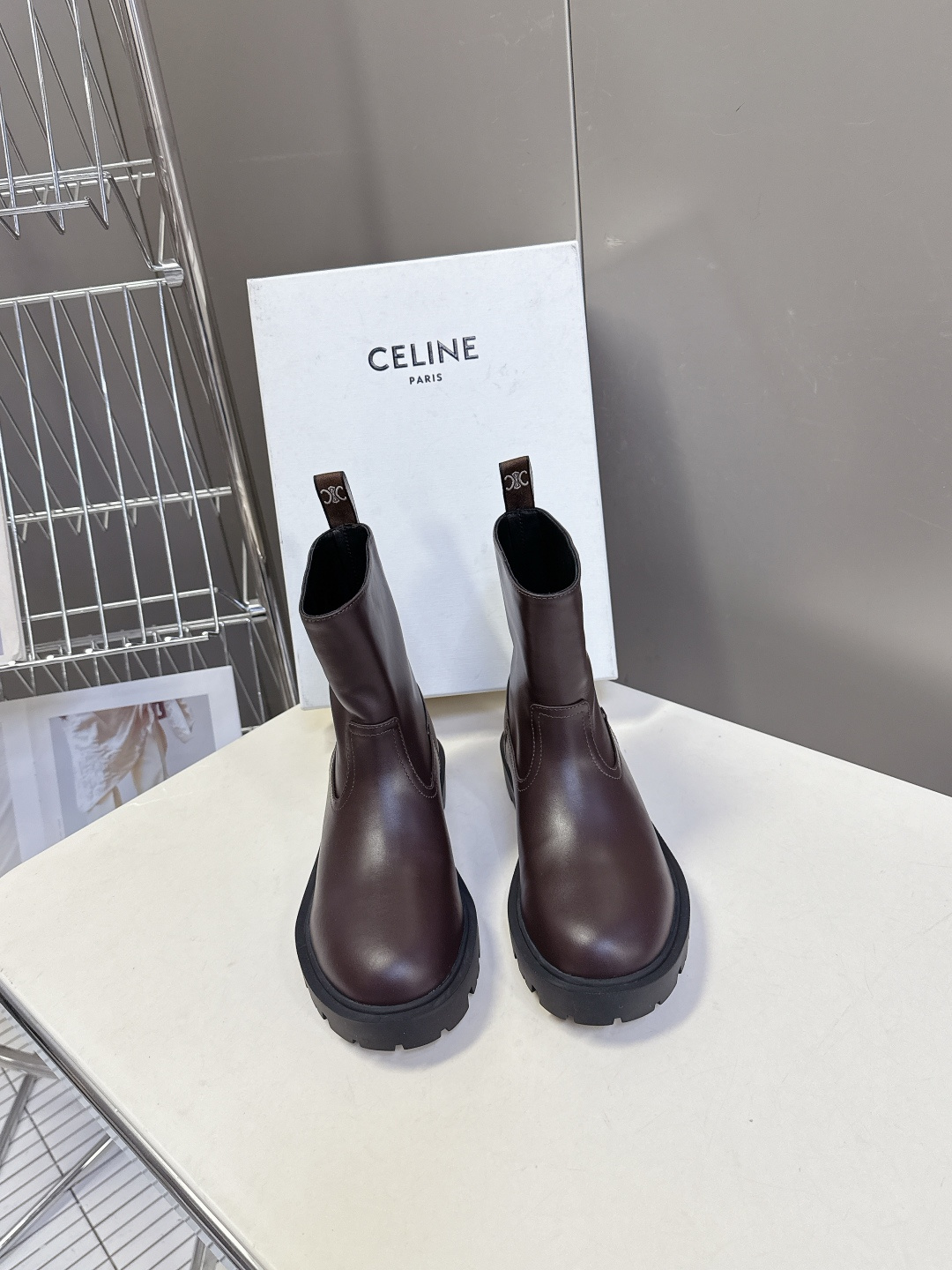 CELINE思琳秋冬专柜最新款一脚蹬短靴 超多明星网红种草 时尚博主同款 早秋力推单品！复古欧美风格 炸