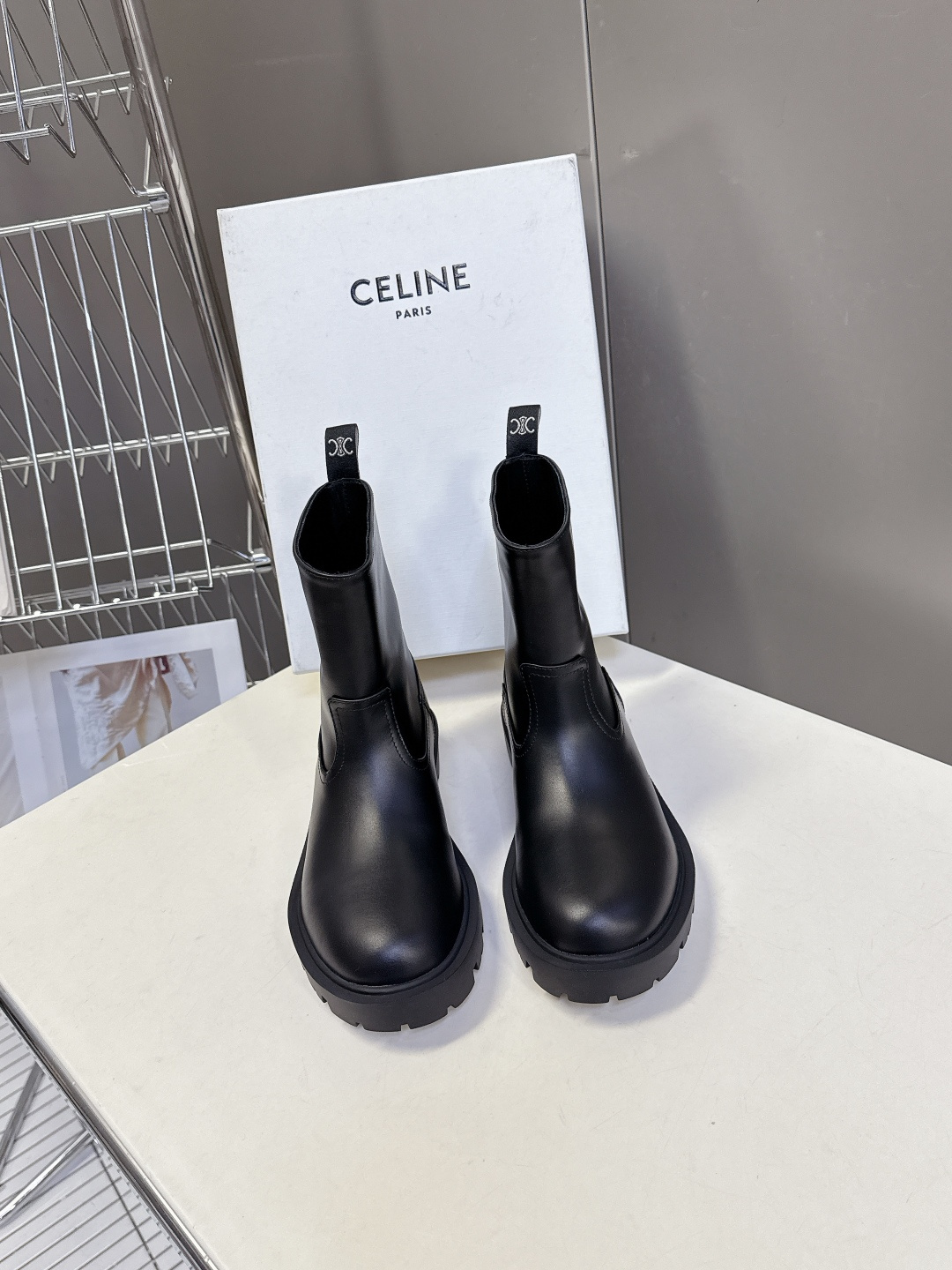 CELINE思琳秋冬专柜最新款一脚蹬短靴 超多明星网红种草 时尚博主同款 早秋力推单品！复古欧美风格 炸
