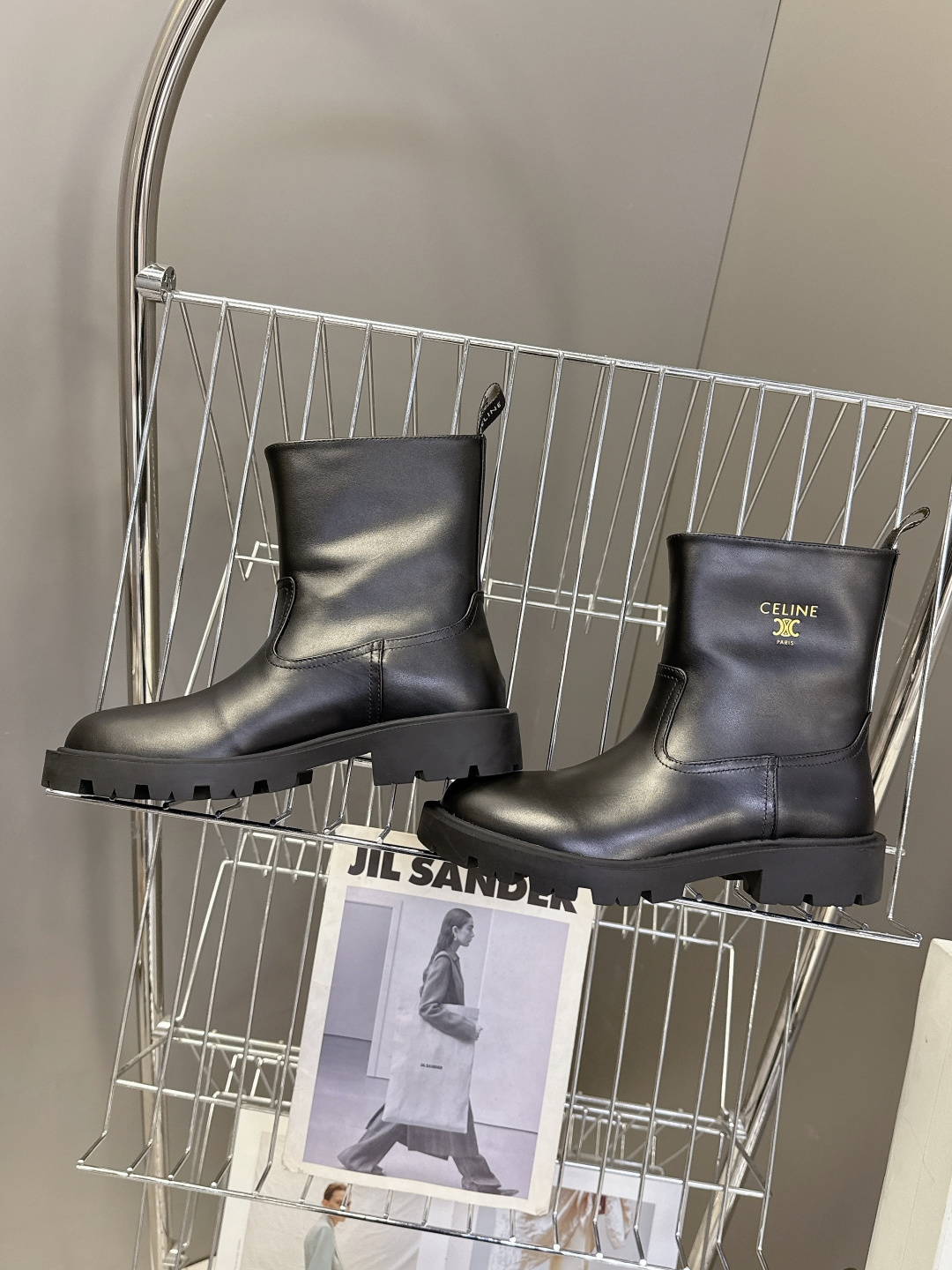 CELINE思琳秋冬专柜最新款一脚蹬短靴 超多明星网红种草 时尚博主同款 早秋力推单品！复古欧美风格 炸