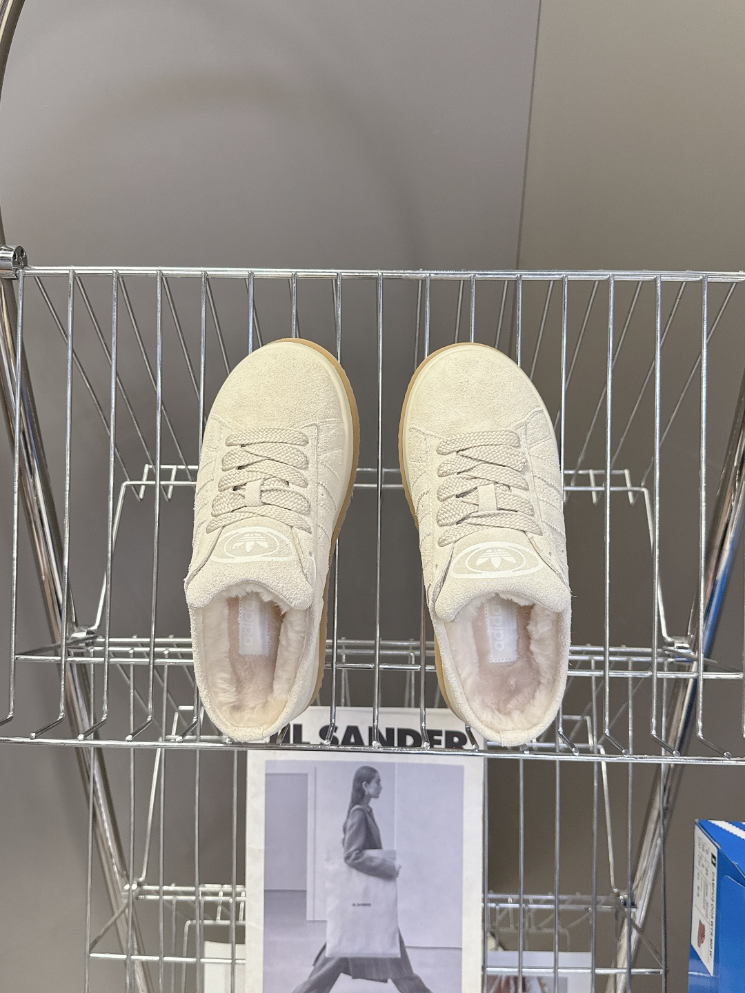 阿迪达斯adidas三叶草秋冬最款新厚底毛毛鞋 雪地靴 超多明星网红种草 正品两双购入开发 秋冬必备毛毛