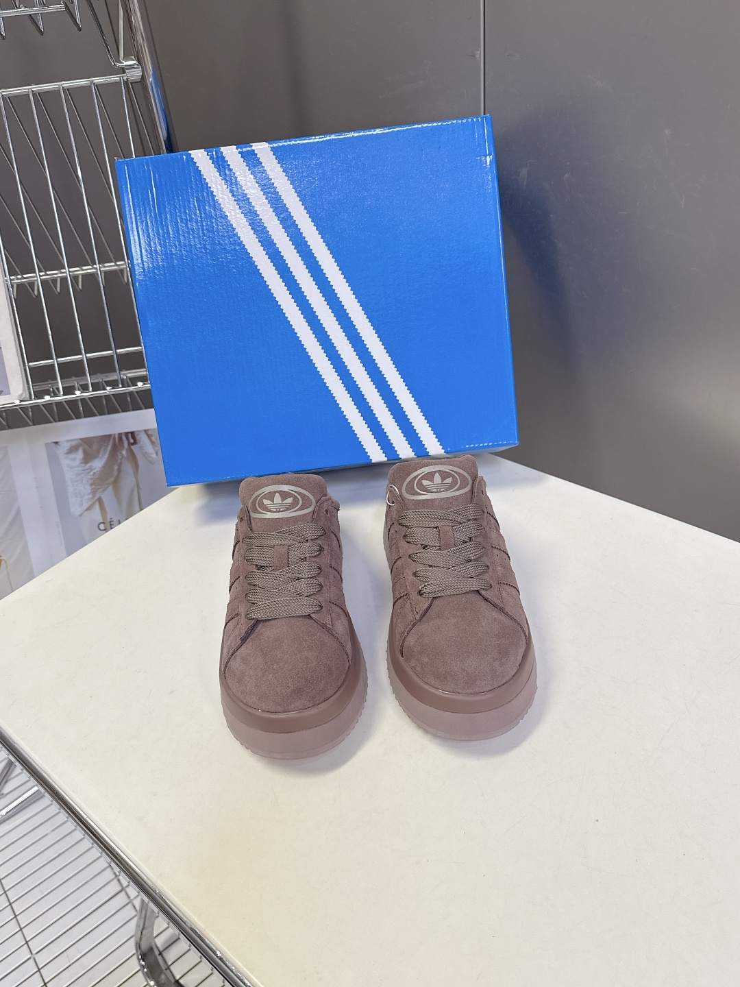 阿迪达斯adidas三叶草秋冬最款新厚底毛毛鞋 雪地靴 超多明星网红种草 正品两双购入开发 秋冬必备毛毛