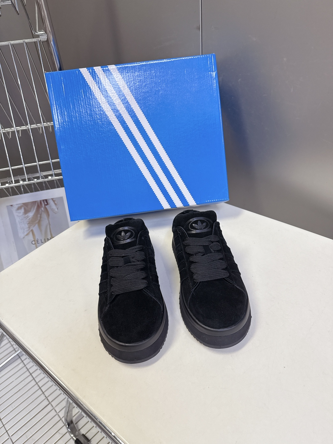 阿迪达斯adidas三叶草秋冬最款新厚底毛毛鞋 雪地靴 超多明星网红种草 正品两双购入开发 秋冬必备毛毛