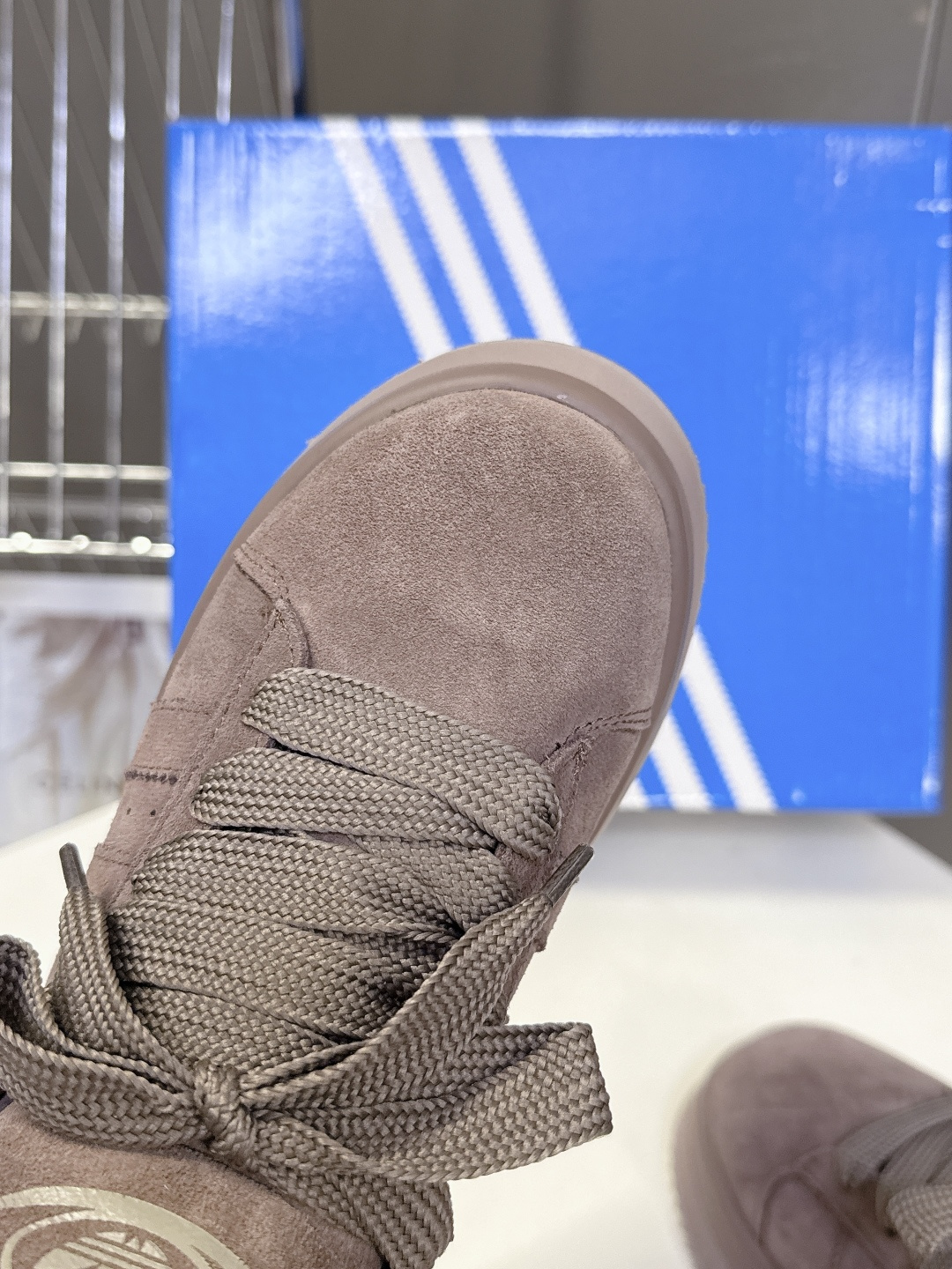 阿迪达斯adidas三叶草秋冬最款新厚底毛毛鞋 雪地靴 超多明星网红种草 正品两双购入开发 秋冬必备毛毛