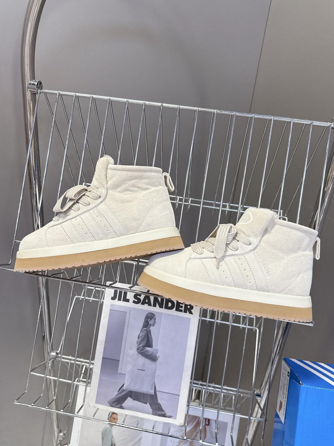 阿迪达斯adidas三叶草秋冬最款新厚底毛毛鞋 雪地靴 超多明星网红种草 正品两双购入开发 秋冬必备毛毛