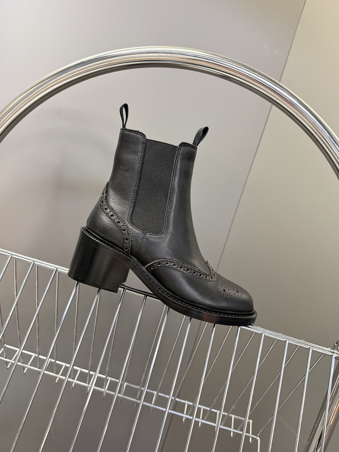 Saint Laurent圣罗兰秋冬最新款布洛克短靴 超多明星时尚博主种草 大小质感与原版完全一致✔️鞋