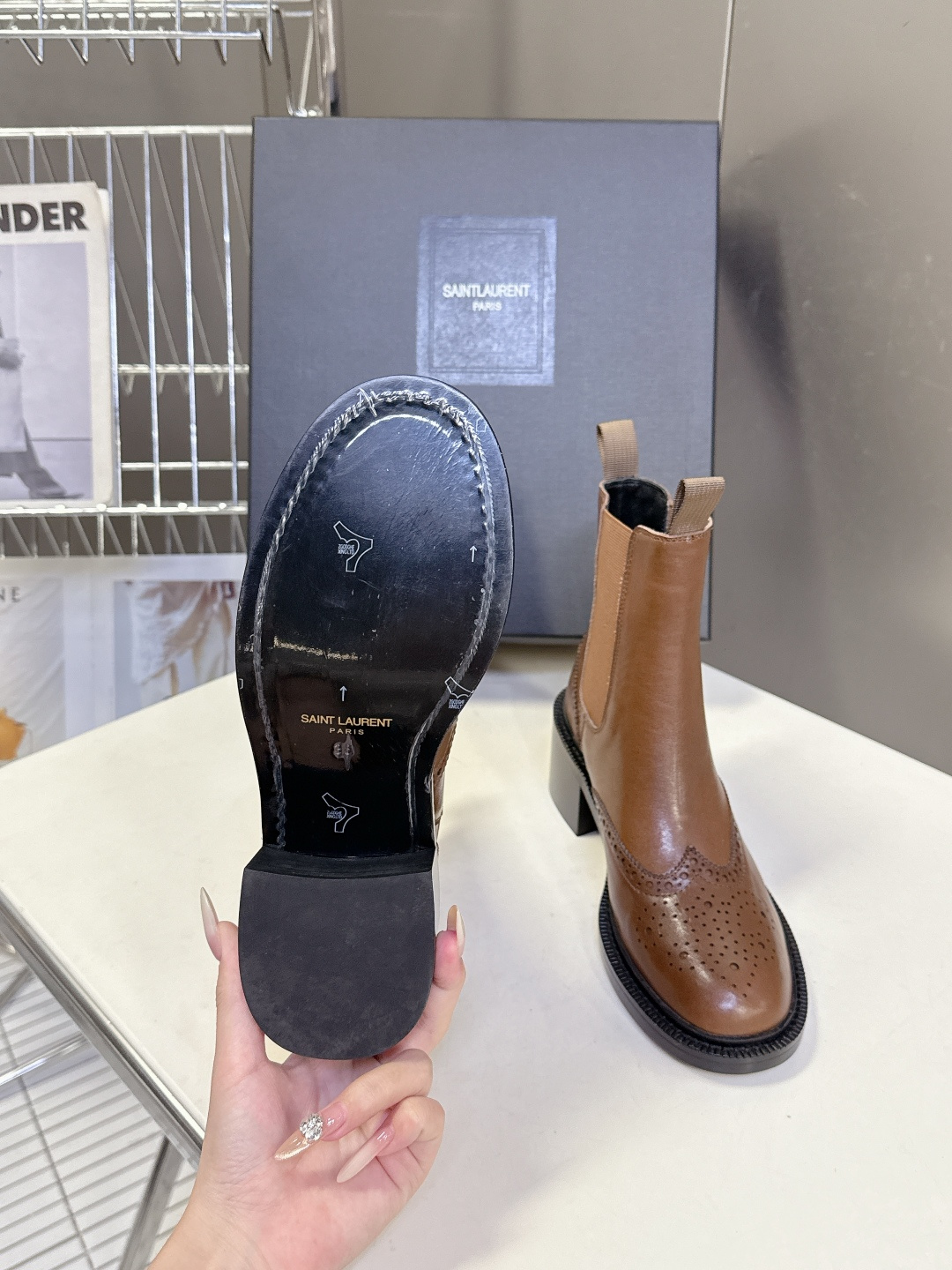 Saint Laurent圣罗兰秋冬最新款布洛克短靴 超多明星时尚博主种草 大小质感与原版完全一致✔️鞋