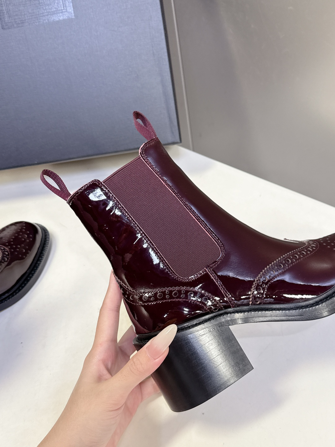 Saint Laurent圣罗兰秋冬最新款布洛克短靴 超多明星时尚博主种草 大小质感与原版完全一致✔️鞋