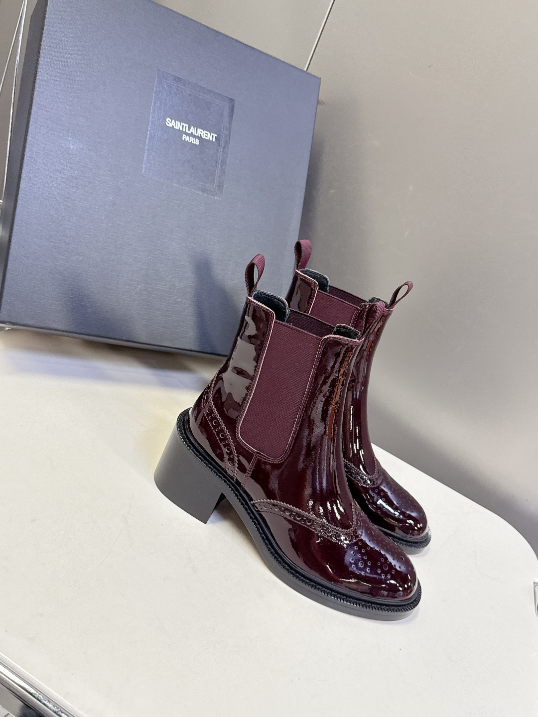 Saint Laurent圣罗兰秋冬最新款布洛克短靴 超多明星时尚博主种草 大小质感与原版完全一致✔️鞋