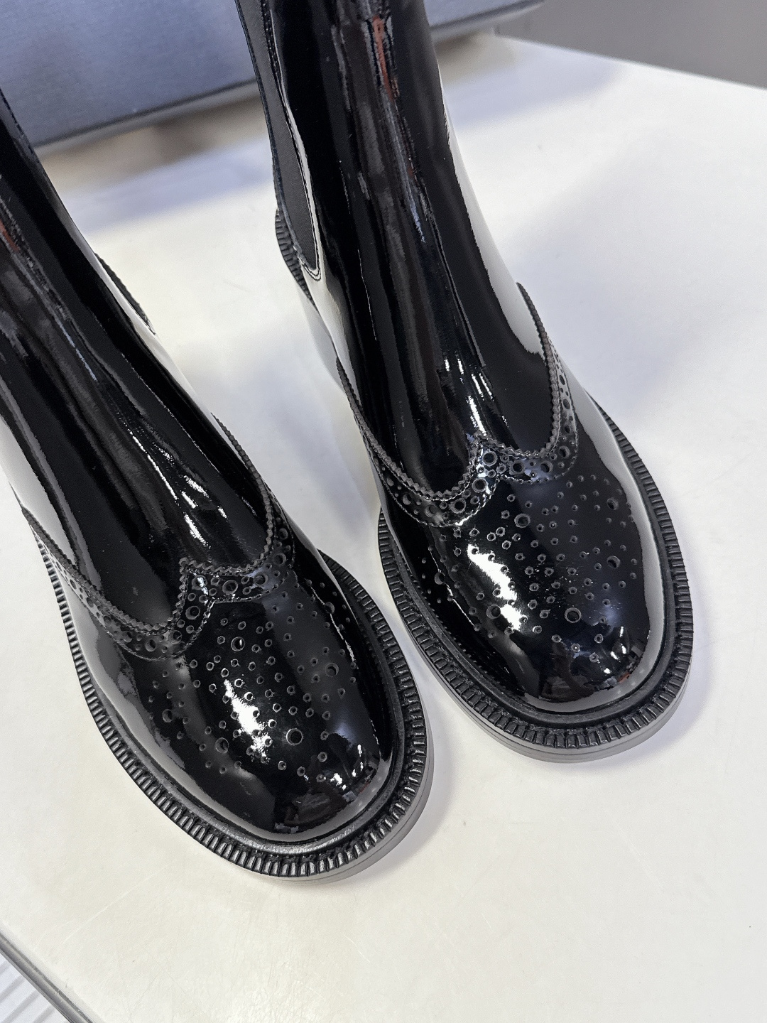 Saint Laurent圣罗兰秋冬最新款布洛克短靴 超多明星时尚博主种草 大小质感与原版完全一致✔️鞋