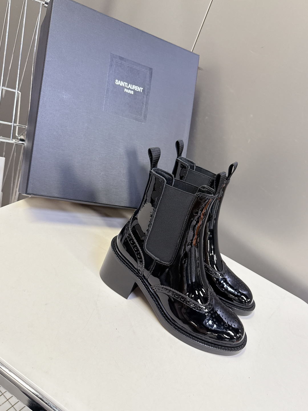 Saint Laurent圣罗兰秋冬最新款布洛克短靴 超多明星时尚博主种草 大小质感与原版完全一致✔️鞋