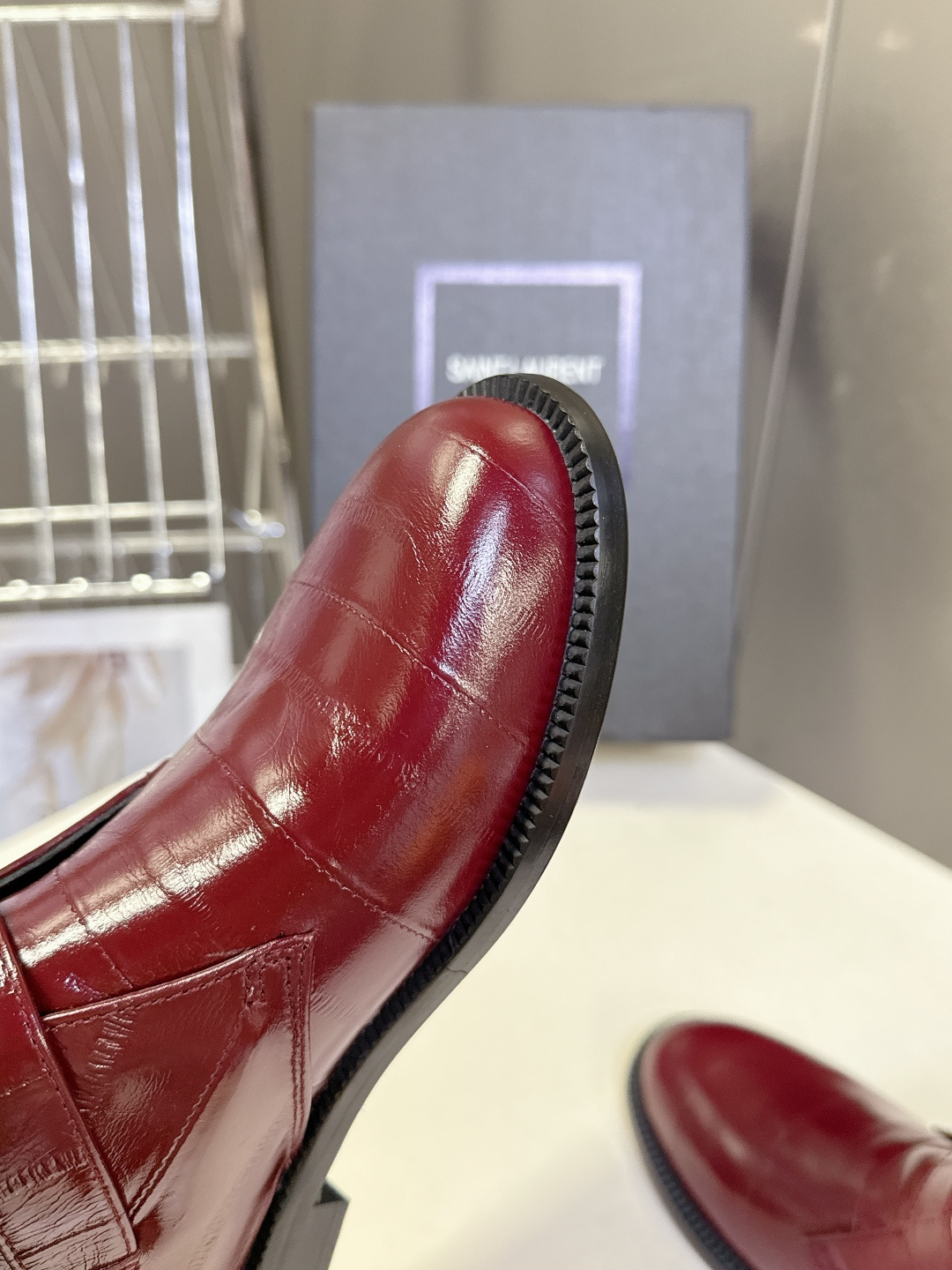 Saint Laurent圣罗兰秋冬最新款短靴 超级超级无敌火爆的一个款这款我们家每个版面的五金扣都要开