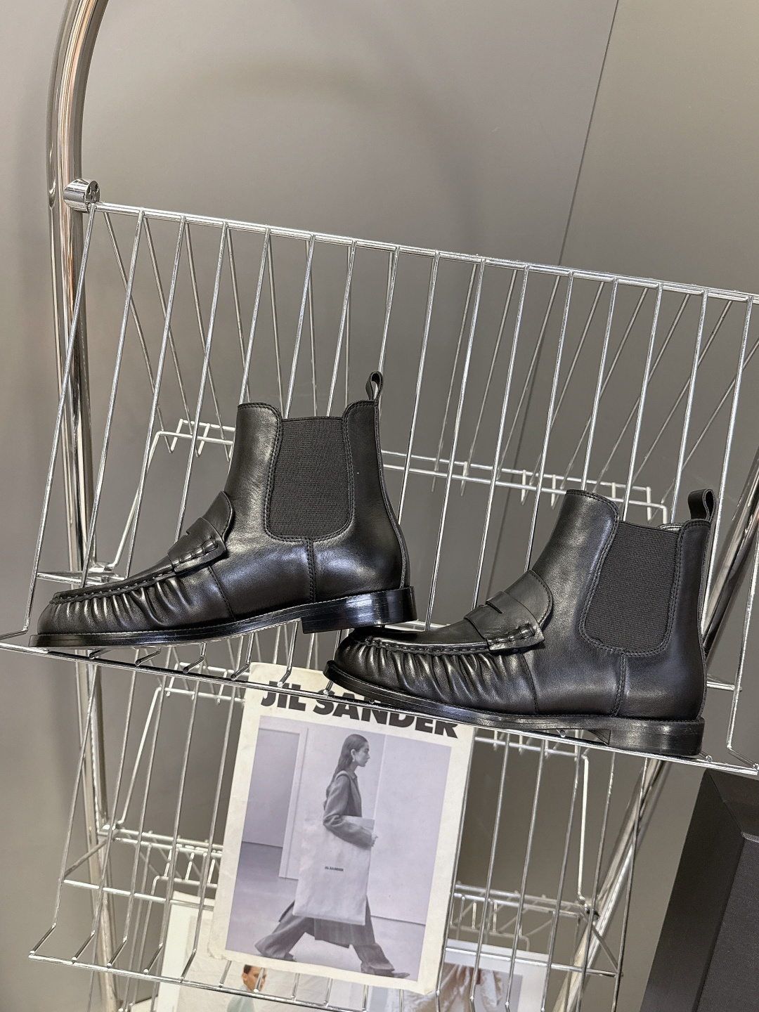 Saint Laurent圣罗兰秋冬最新款短靴 超级超级无敌火爆的一个款这款我们家每个版面的五金扣都要开