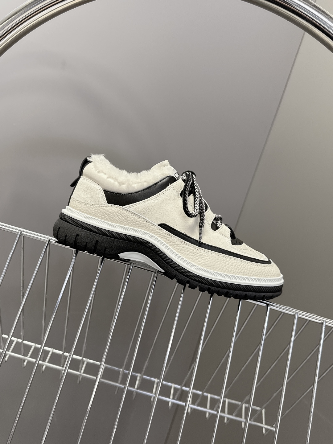 Chanel 香奈儿最新25C休闲毛毛运动鞋 原版模具定制 无敌漂亮又好穿 绝对仙女款 超级舒服，配色高