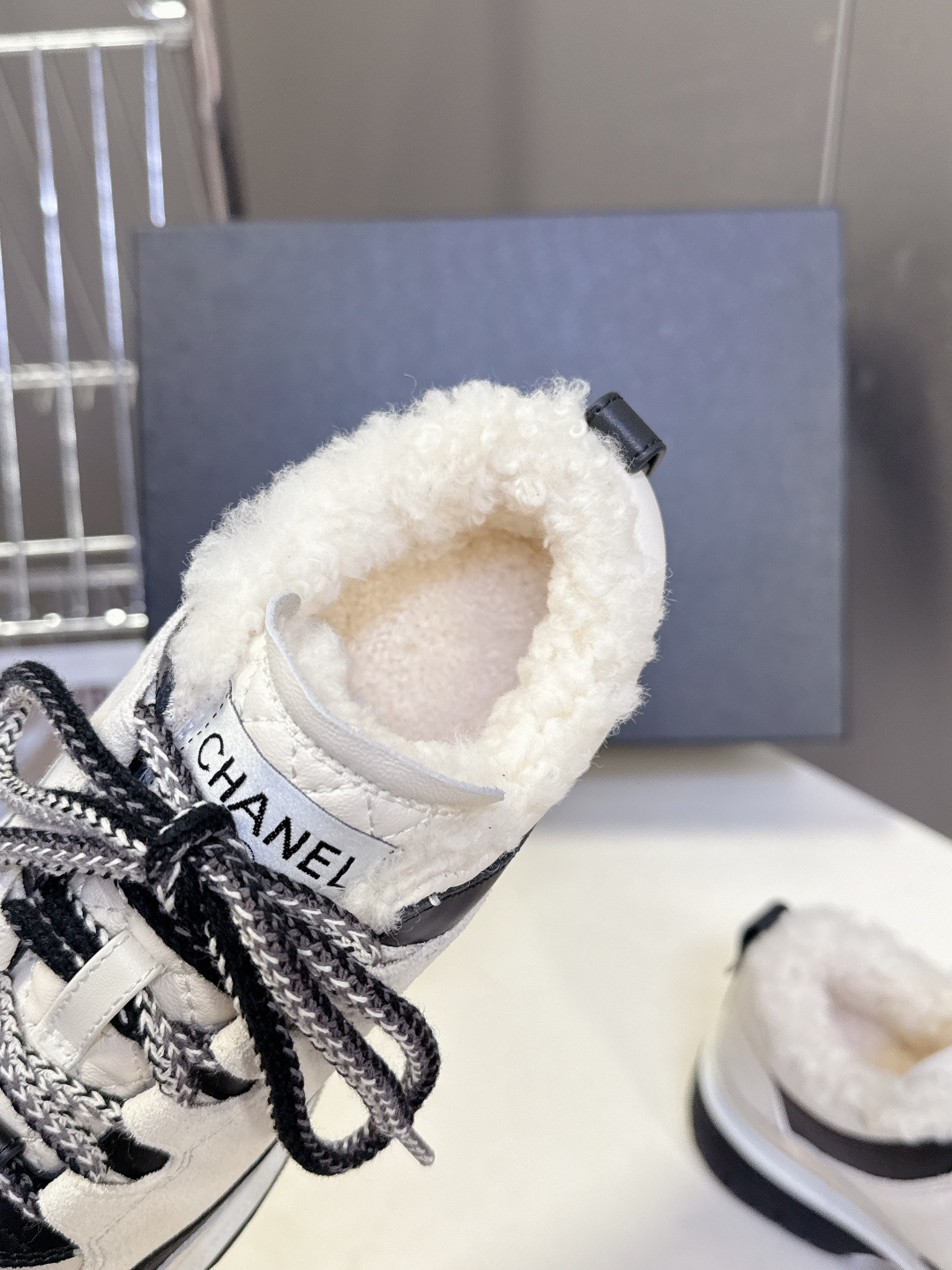 Chanel 香奈儿最新25C休闲毛毛运动鞋 原版模具定制 无敌漂亮又好穿 绝对仙女款 超级舒服，配色高