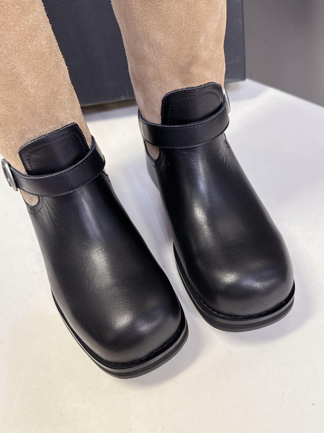 atelieredition小众品牌秋冬最新款 复古长靴超多明星网红种草 延续了经典骑士靴的靴筒包裹性与