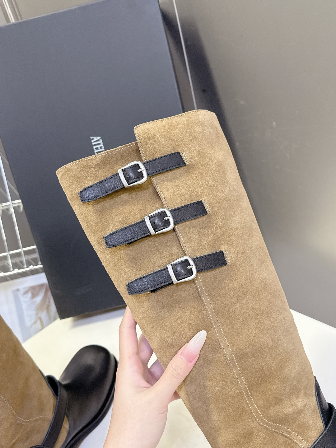 atelieredition小众品牌秋冬最新款 复古长靴超多明星网红种草 延续了经典骑士靴的靴筒包裹性与