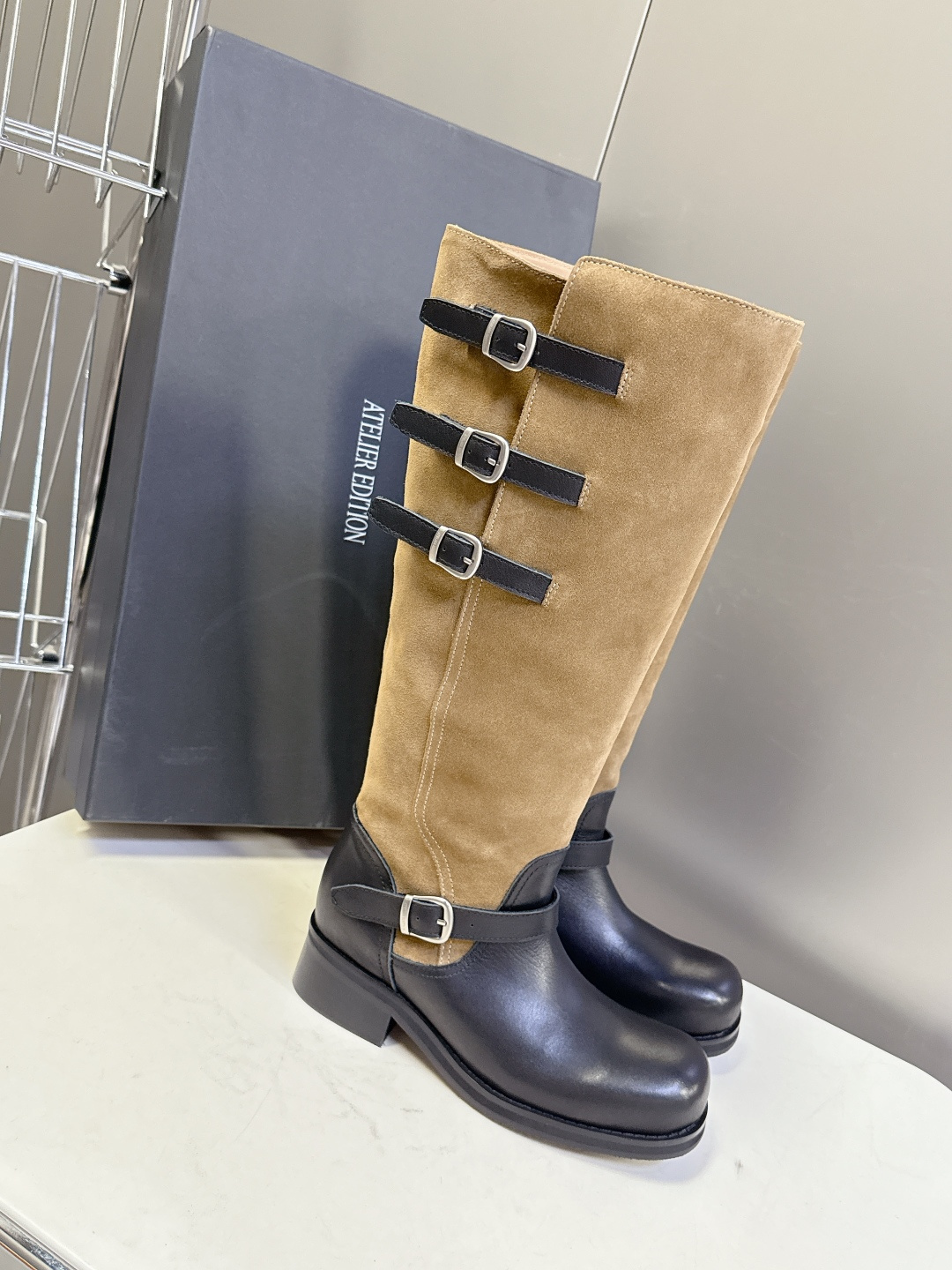 atelieredition小众品牌秋冬最新款 复古长靴超多明星网红种草 延续了经典骑士靴的靴筒包裹性与