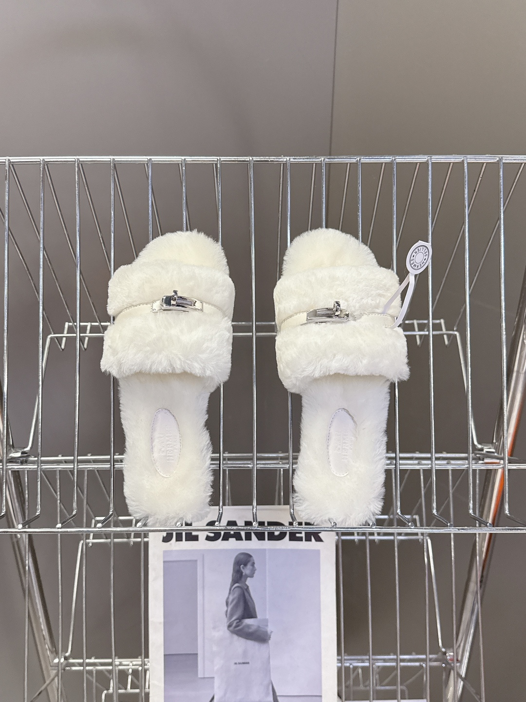 Hermes爱马仕经典kelly扣H拖 高定版本 经典常青树系列单品 面料 ：皮毛一体🐑毛 包中底料 ：