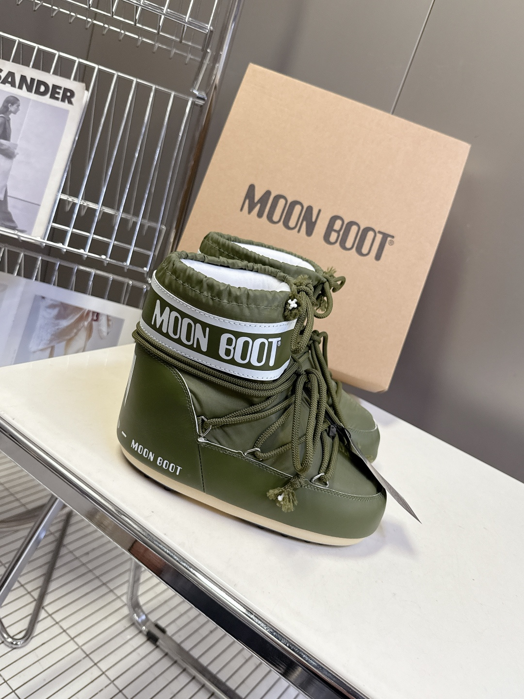 Moon Boot 秋冬最新款雪地靴 丑萌滑雪鞋超多明星网红种草 秋冬滑雪必备款 现在有一款更另类的雪地