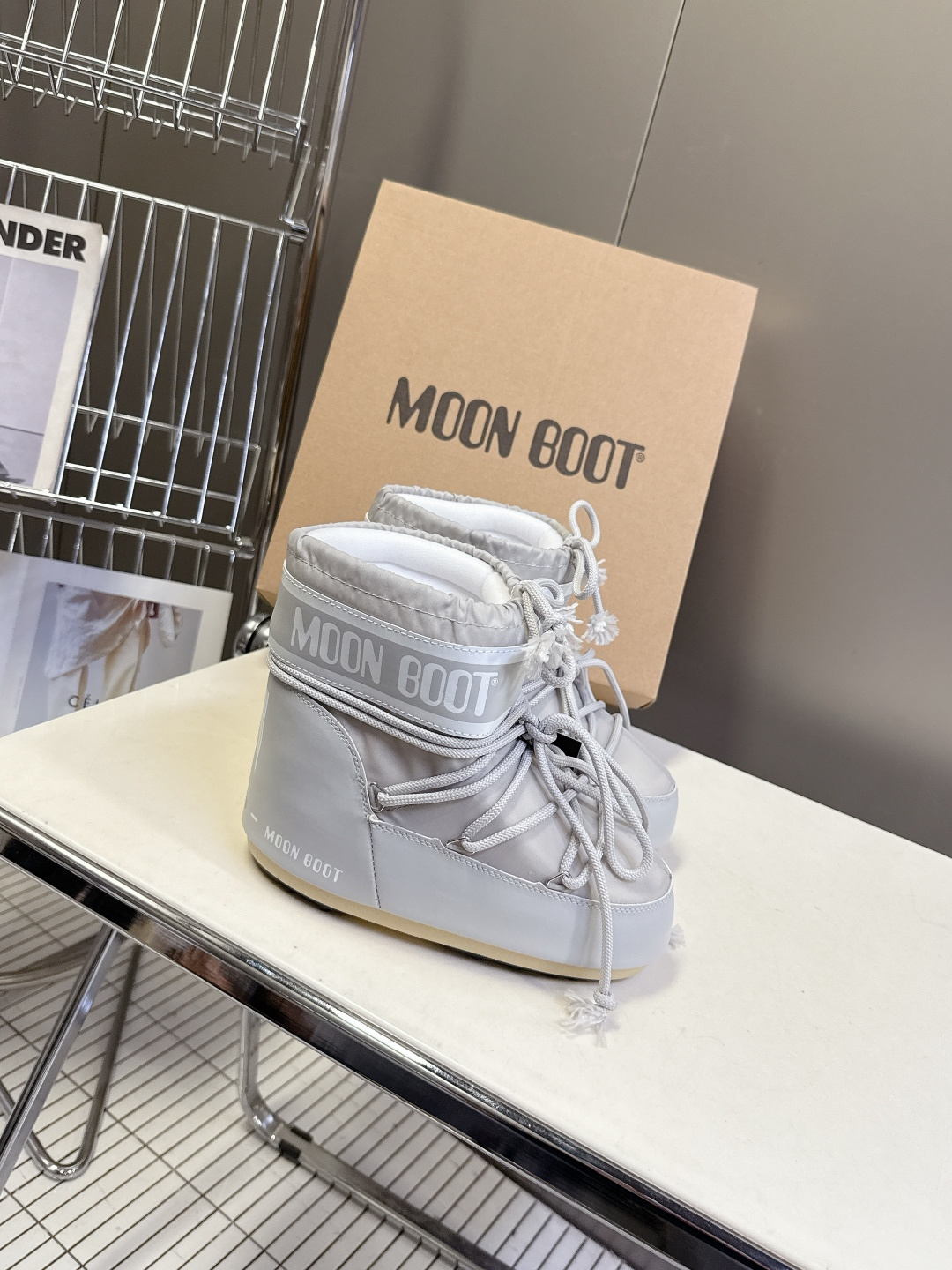 Moon Boot 秋冬最新款雪地靴 丑萌滑雪鞋超多明星网红种草 秋冬滑雪必备款 现在有一款更另类的雪地