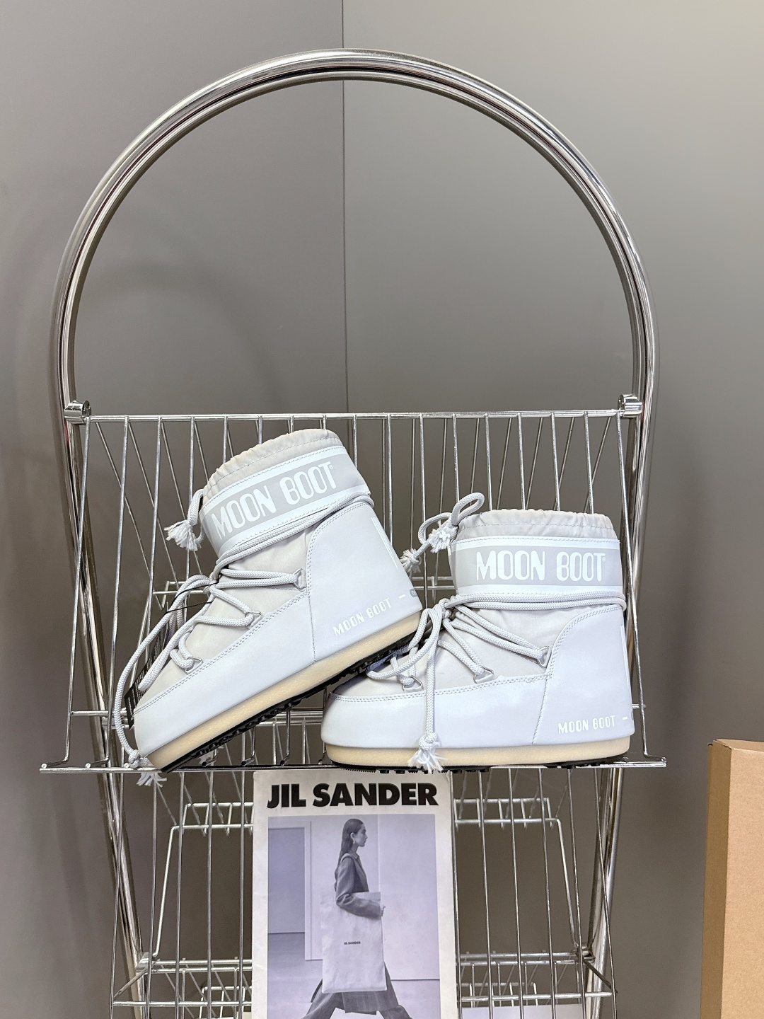 Moon Boot 秋冬最新款雪地靴 丑萌滑雪鞋超多明星网红种草 秋冬滑雪必备款 现在有一款更另类的雪地