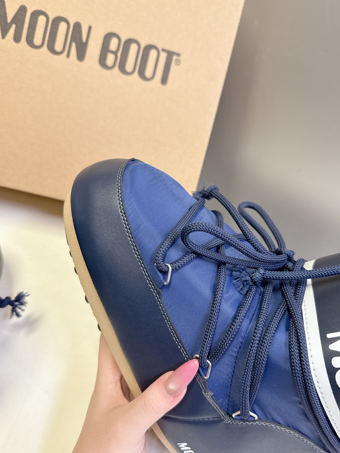 Moon Boot 秋冬最新款雪地靴 丑萌滑雪鞋超多明星网红种草 秋冬滑雪必备款 现在有一款更另类的雪地