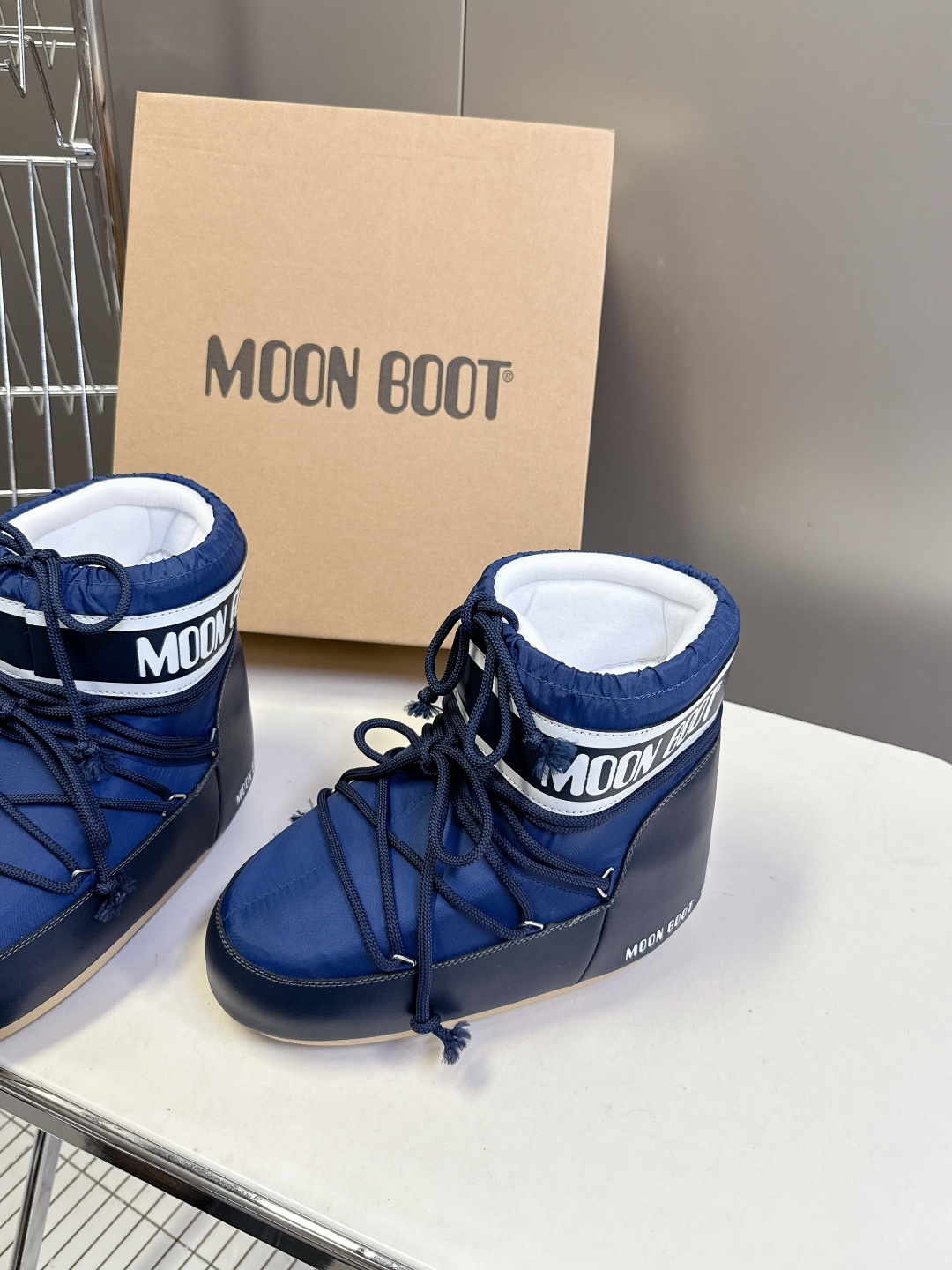Moon Boot 秋冬最新款雪地靴 丑萌滑雪鞋超多明星网红种草 秋冬滑雪必备款 现在有一款更另类的雪地