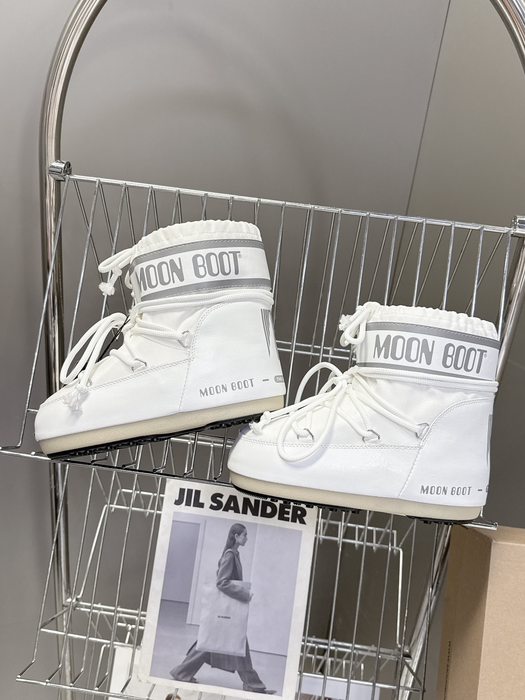 Moon Boot 秋冬最新款雪地靴 丑萌滑雪鞋超多明星网红种草 秋冬滑雪必备款 现在有一款更另类的雪地