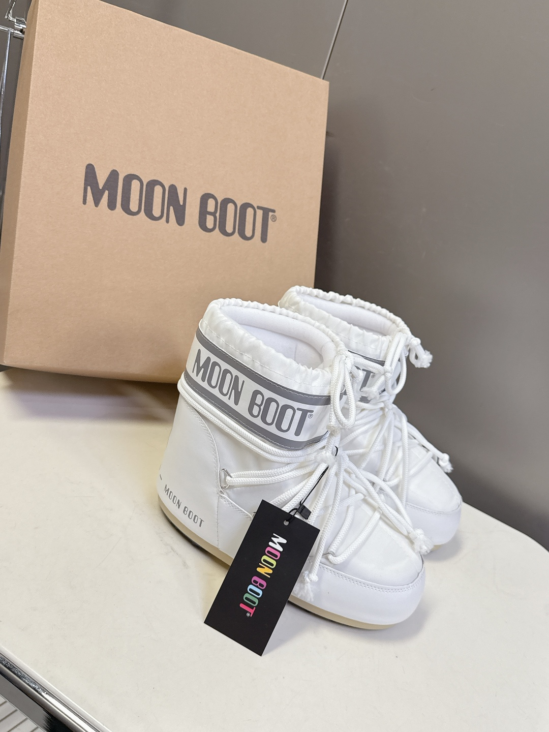 Moon Boot 秋冬最新款雪地靴 丑萌滑雪鞋超多明星网红种草 秋冬滑雪必备款 现在有一款更另类的雪地