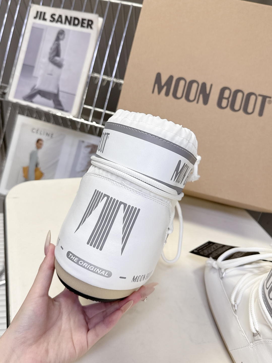 Moon Boot 秋冬最新款雪地靴 丑萌滑雪鞋超多明星网红种草 秋冬滑雪必备款 现在有一款更另类的雪地