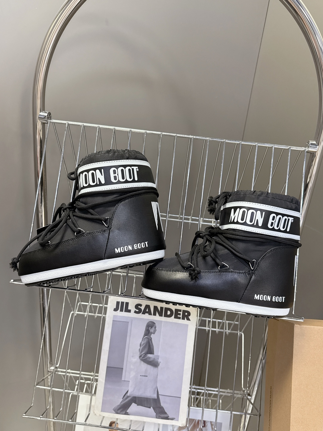 Moon Boot 秋冬最新款雪地靴 丑萌滑雪鞋超多明星网红种草 秋冬滑雪必备款 现在有一款更另类的雪地