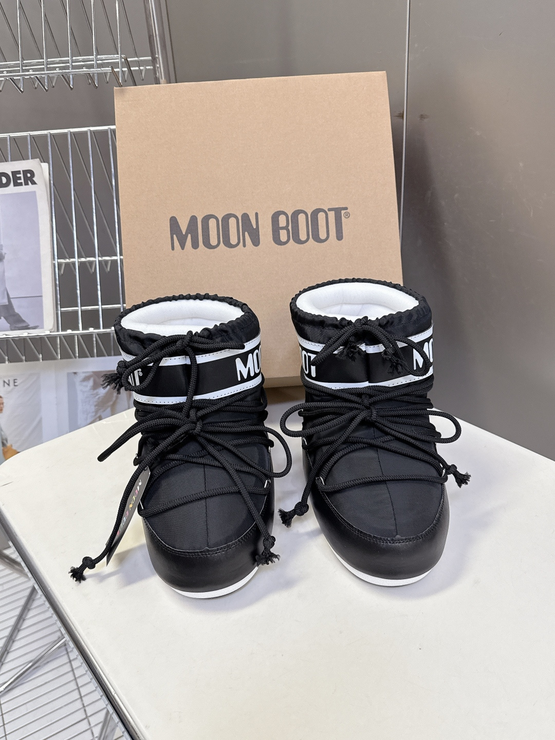 Moon Boot 秋冬最新款雪地靴 丑萌滑雪鞋超多明星网红种草 秋冬滑雪必备款 现在有一款更另类的雪地