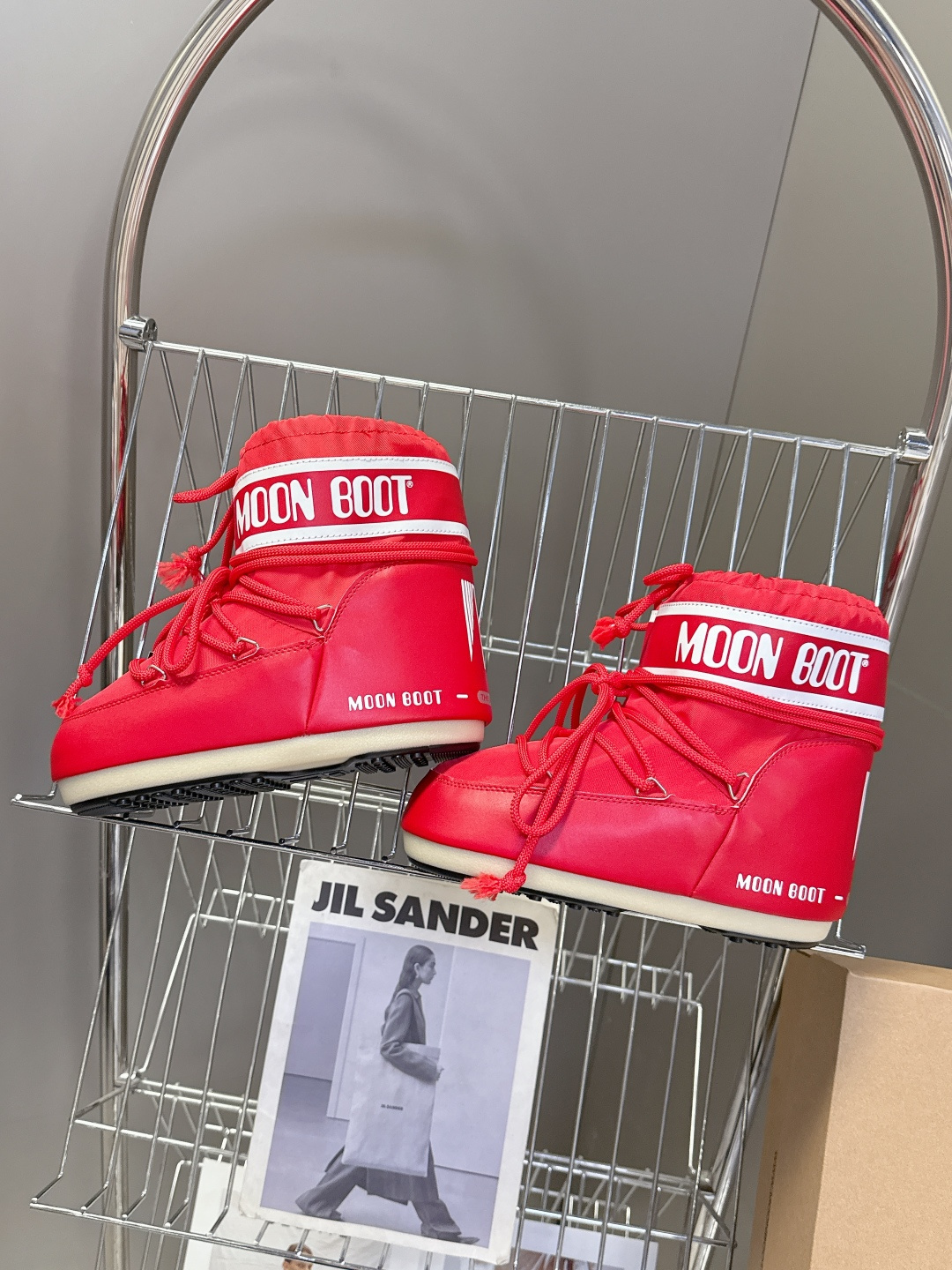 Moon Boot 秋冬最新款雪地靴 丑萌滑雪鞋超多明星网红种草 秋冬滑雪必备款 现在有一款更另类的雪地