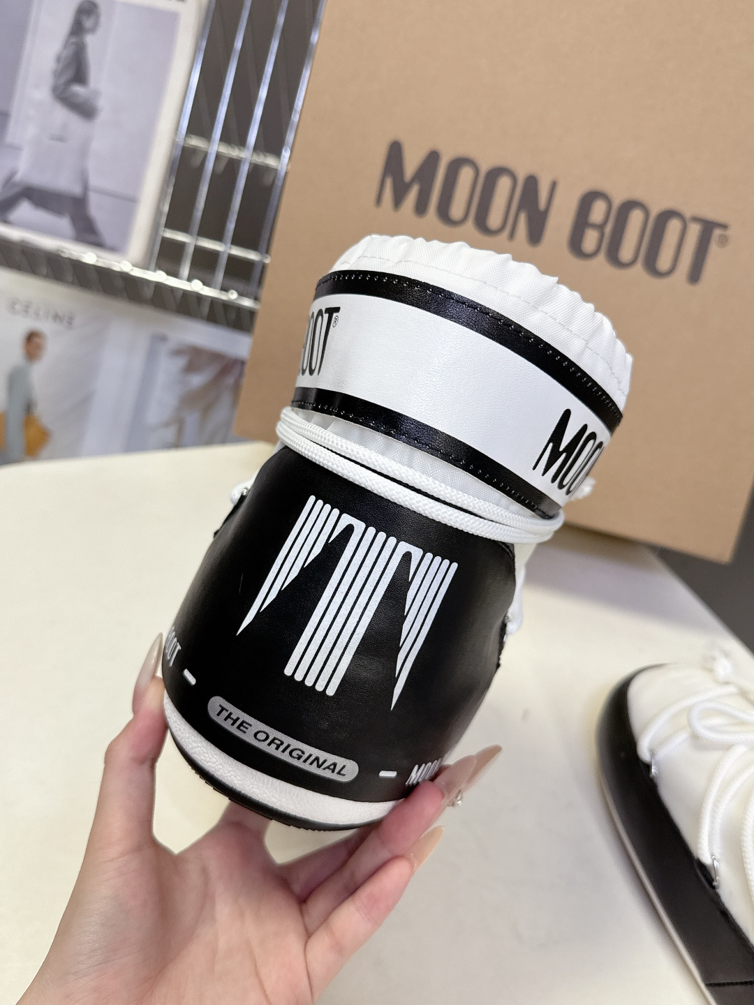 Moon Boot 秋冬最新款雪地靴 丑萌滑雪鞋超多明星网红种草 秋冬滑雪必备款 现在有一款更另类的雪地