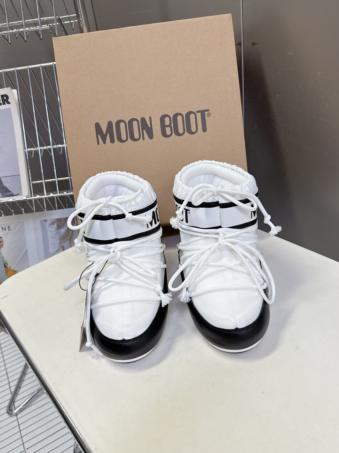 Moon Boot 秋冬最新款雪地靴 丑萌滑雪鞋超多明星网红种草 秋冬滑雪必备款 现在有一款更另类的雪地