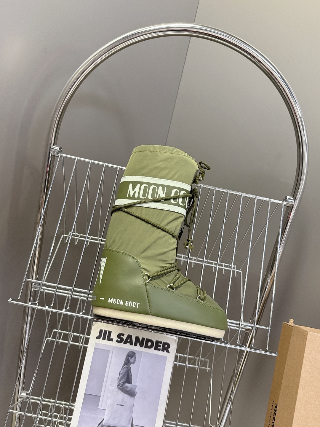 Moon Boot 秋冬最新款雪地靴 丑萌滑雪鞋超多明星网红种草 秋冬滑雪必备款 现在有一款更另类的雪地