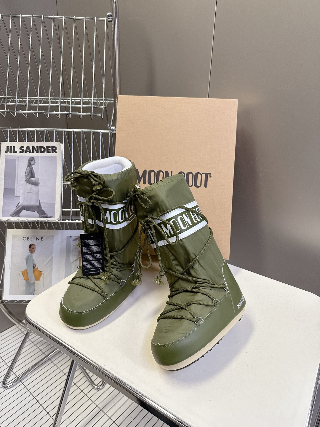 Moon Boot 秋冬最新款雪地靴 丑萌滑雪鞋超多明星网红种草 秋冬滑雪必备款 现在有一款更另类的雪地