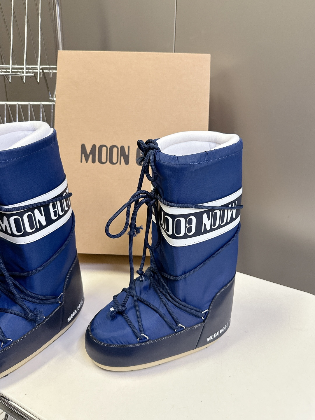 Moon Boot 秋冬最新款雪地靴 丑萌滑雪鞋超多明星网红种草 秋冬滑雪必备款 现在有一款更另类的雪地